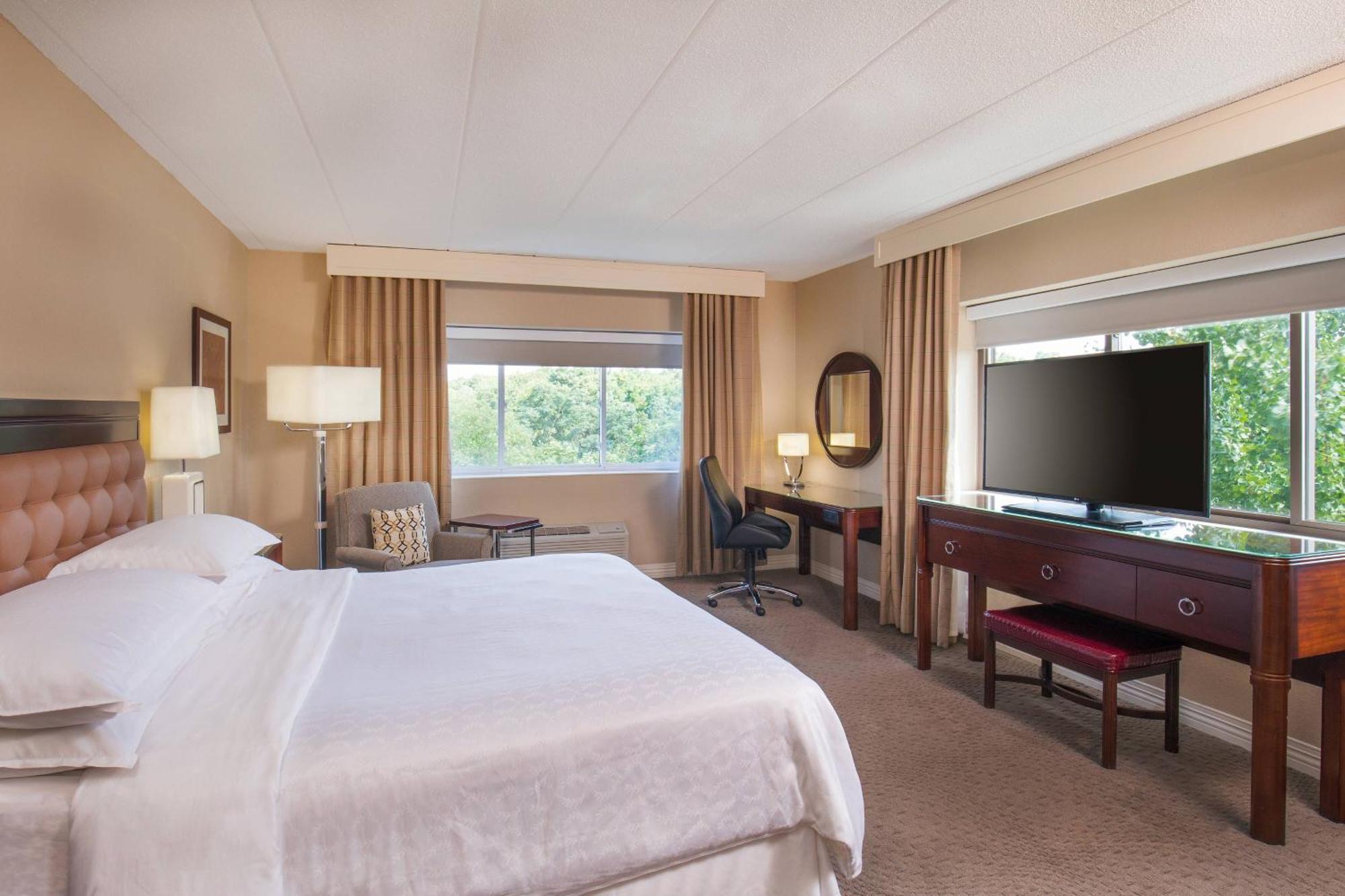 Sheraton Framingham Hotel & Conference Center Zewnętrze zdjęcie