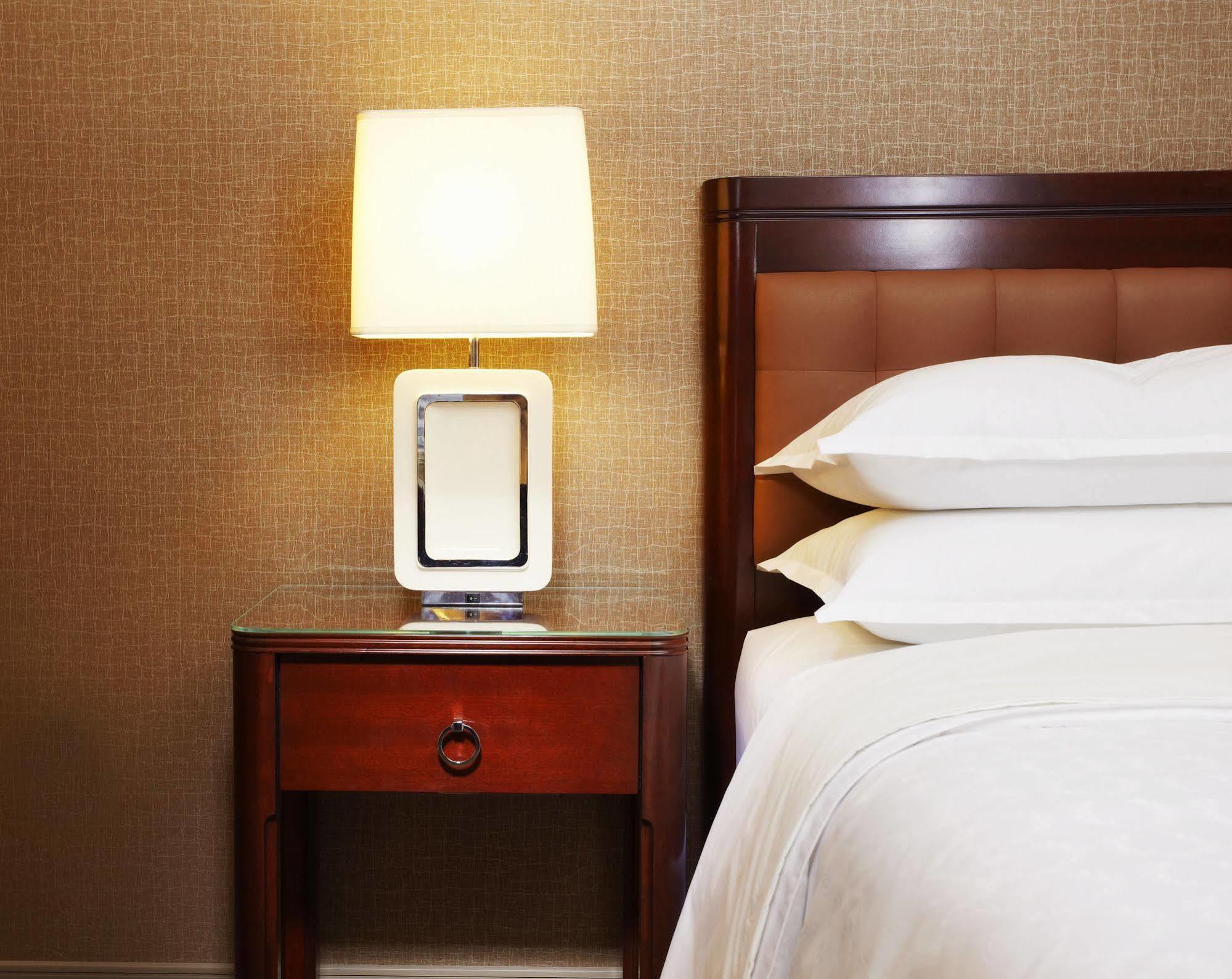 Sheraton Framingham Hotel & Conference Center Zewnętrze zdjęcie