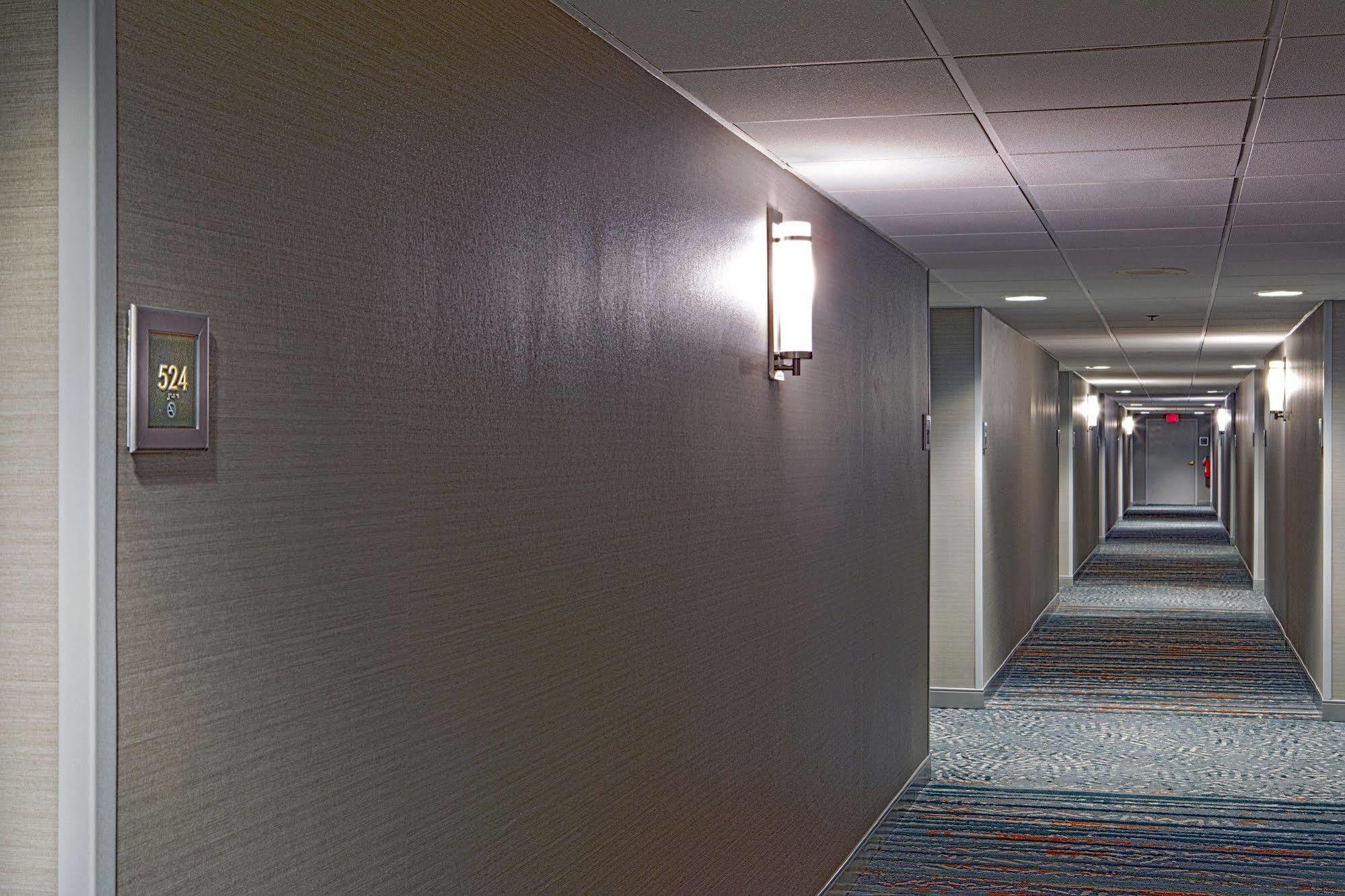 Sheraton Framingham Hotel & Conference Center Zewnętrze zdjęcie