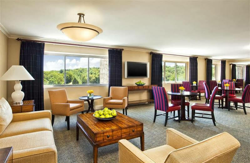 Sheraton Framingham Hotel & Conference Center Zewnętrze zdjęcie